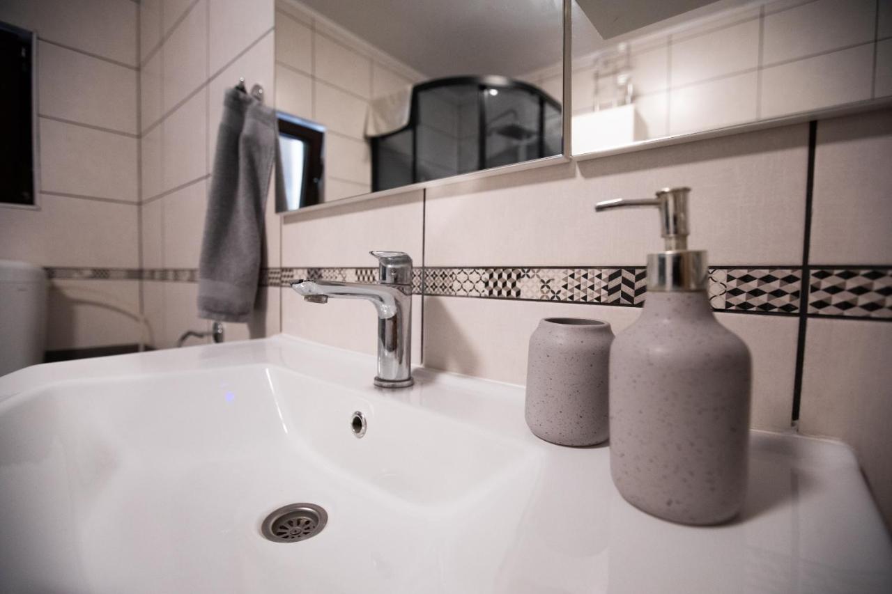 Apartmani Lara Modrus-Kuca Za Odmor Dış mekan fotoğraf